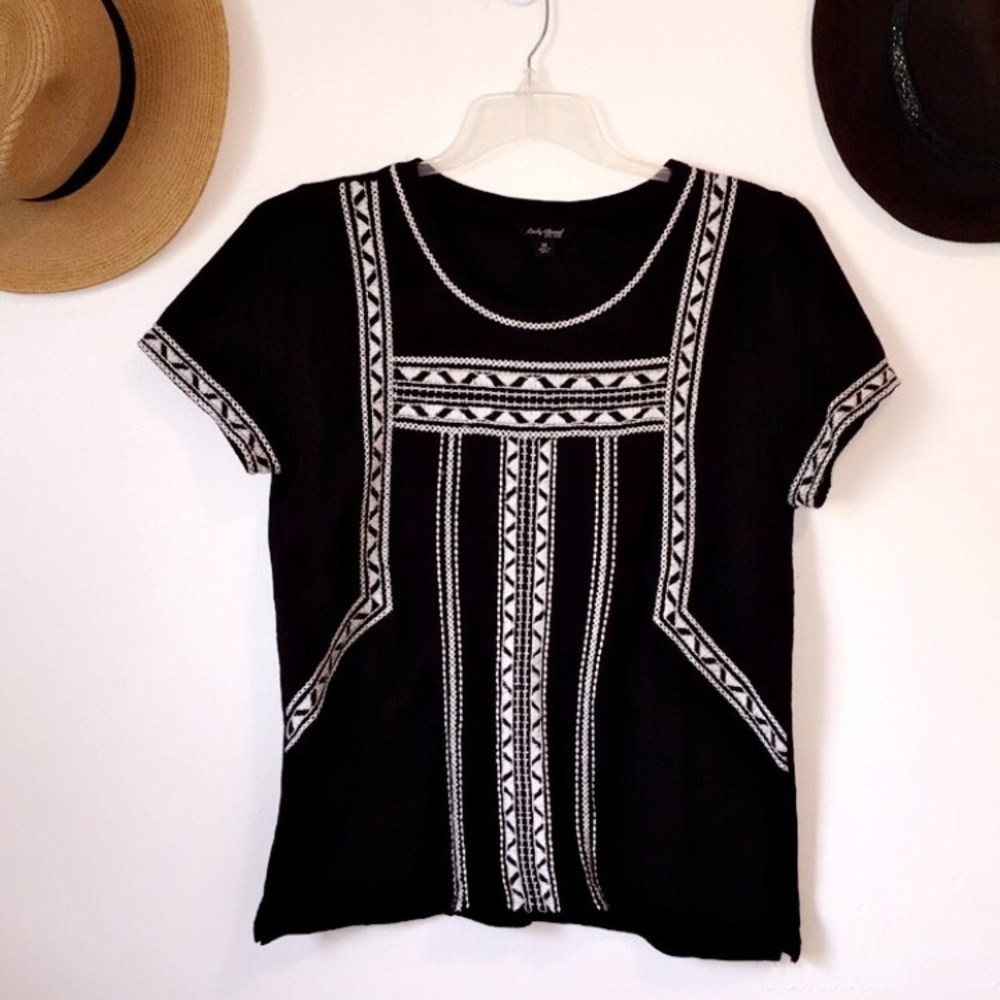 Lucky Brand • embroidered t-shirt